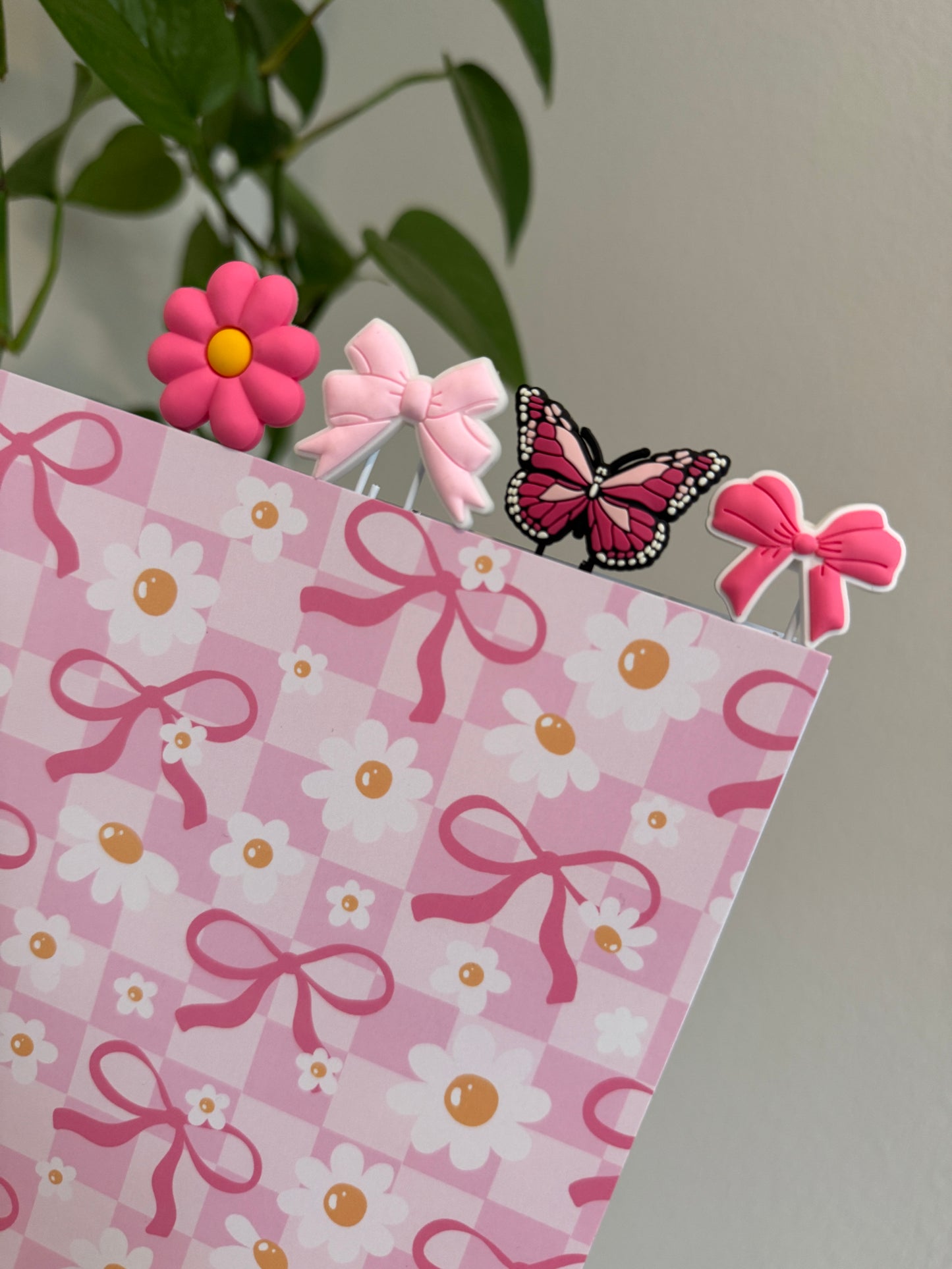 (RTS) CHECKERED BOW PAPERCLIP