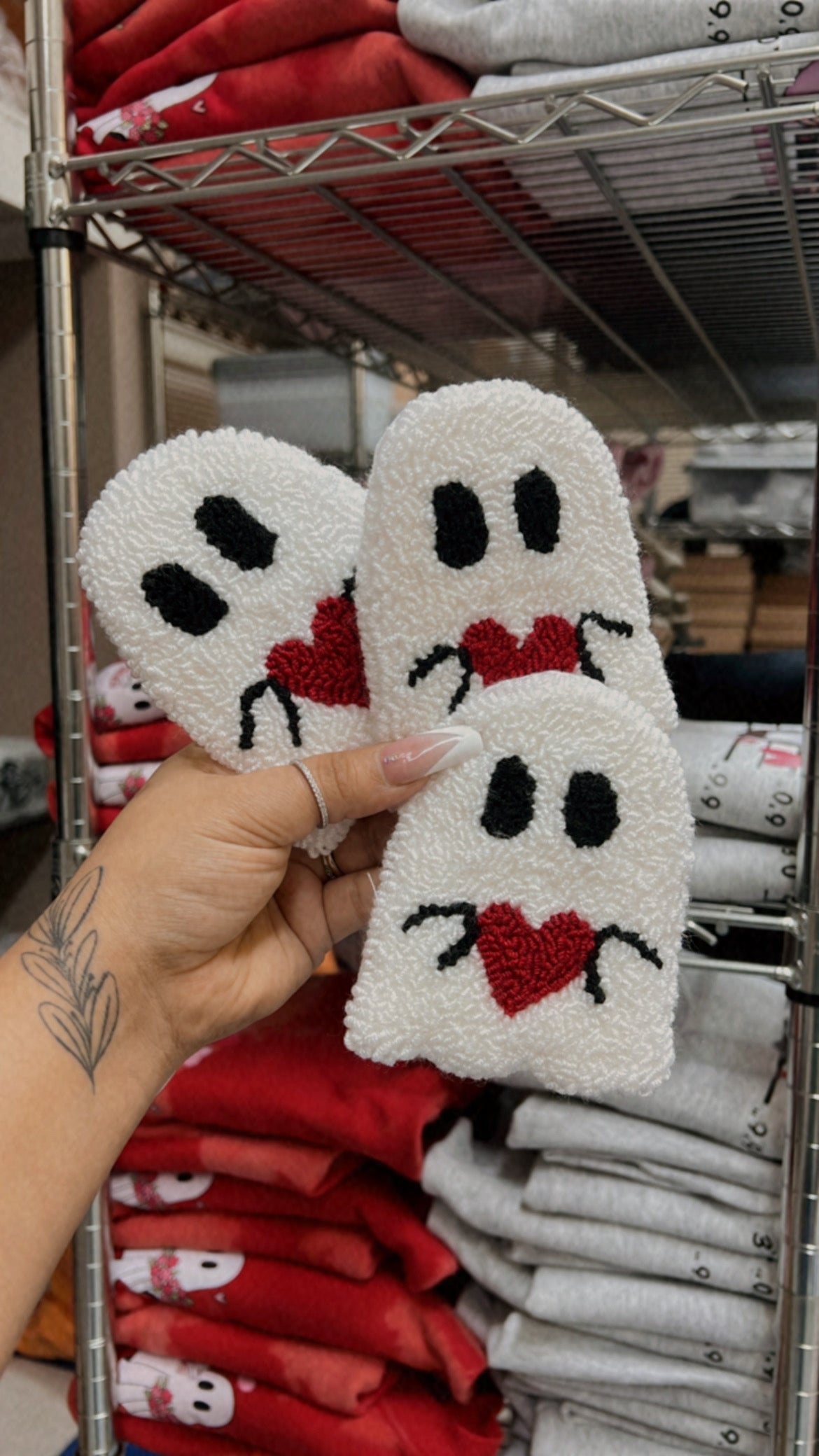 (RTS) HEART GHOUL RUG COASTER