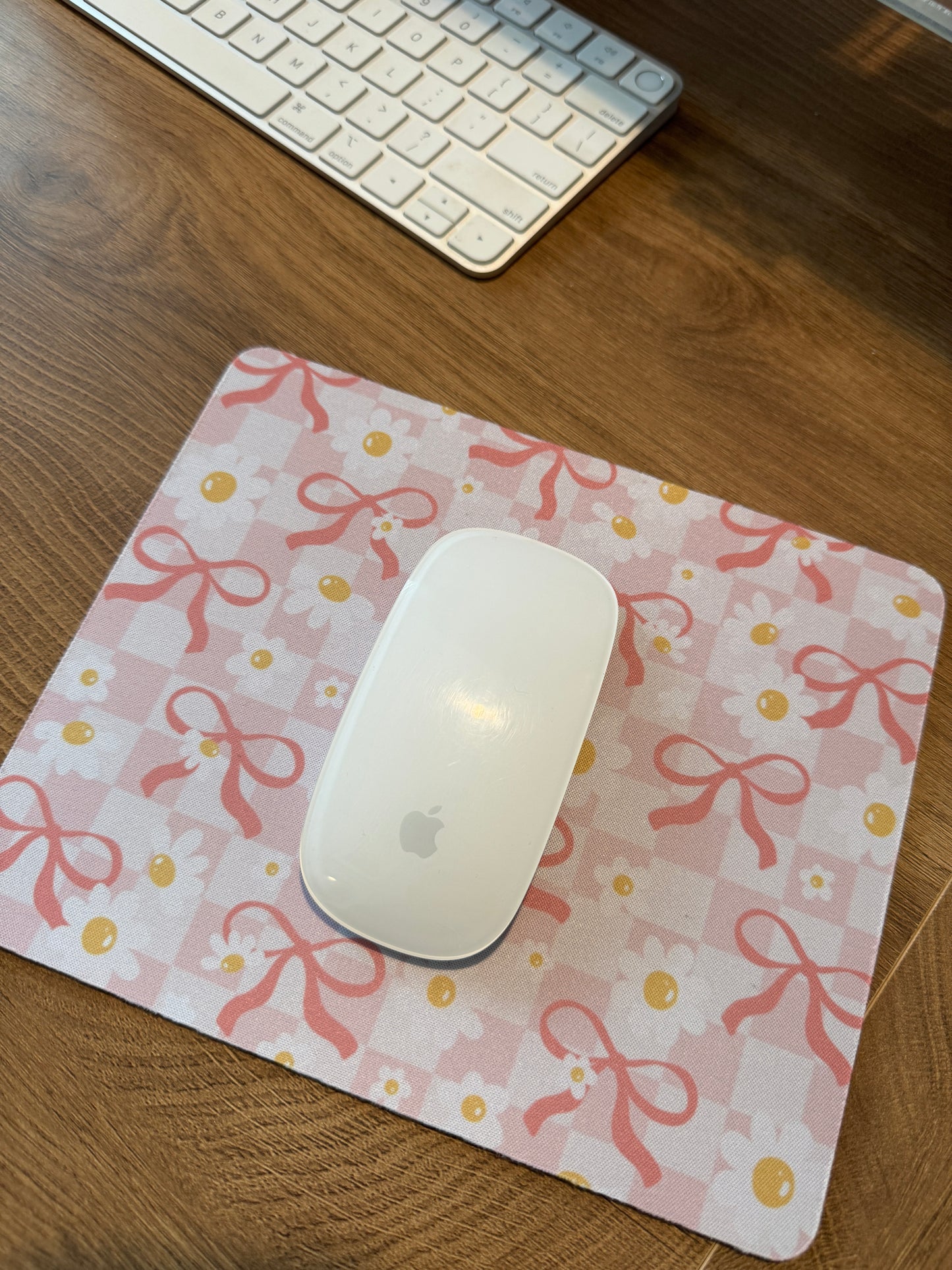 (RTS) CHECKERED BOW MOUSEPAD