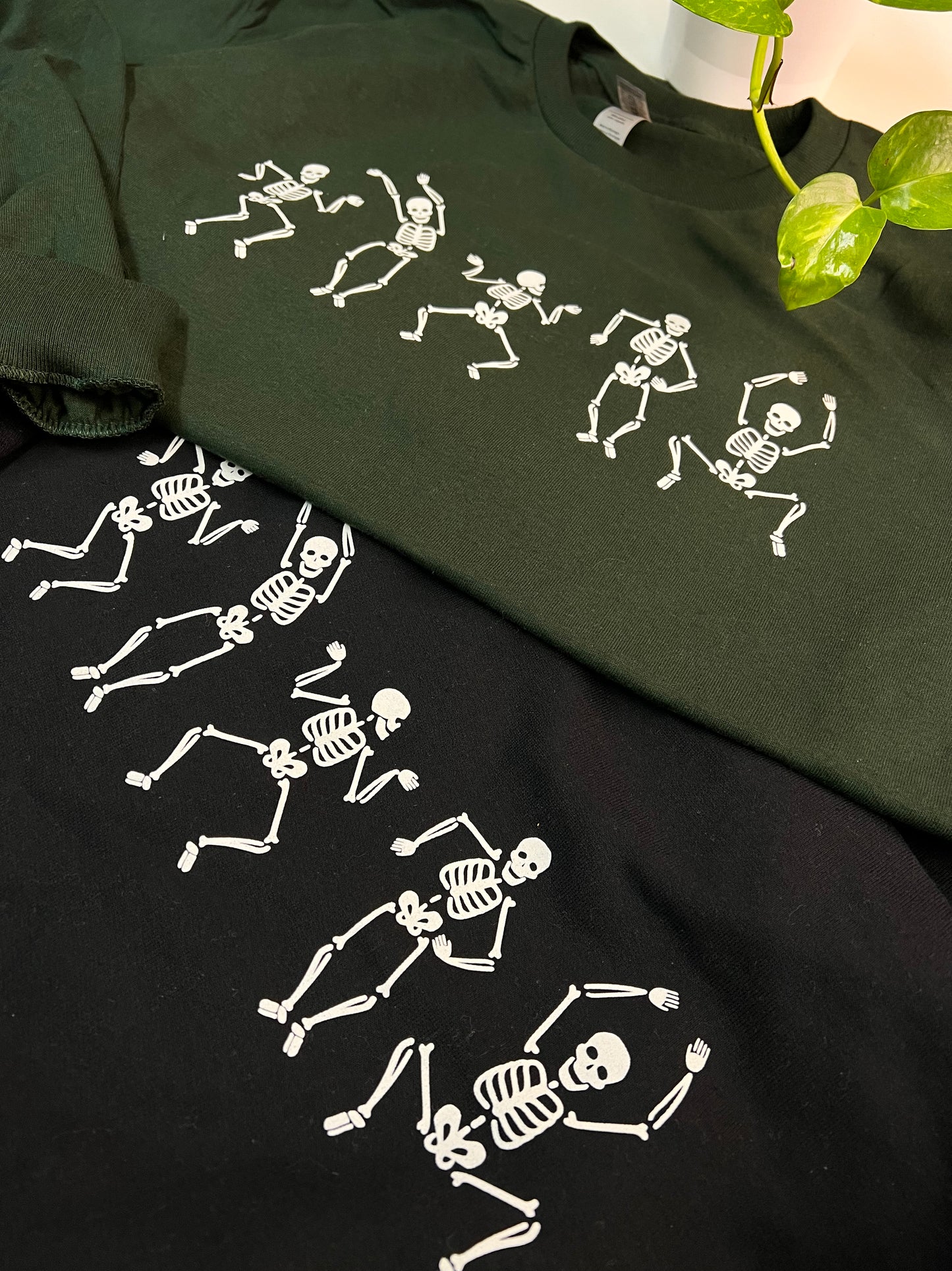 (RTS) HAPPY SKELETONS