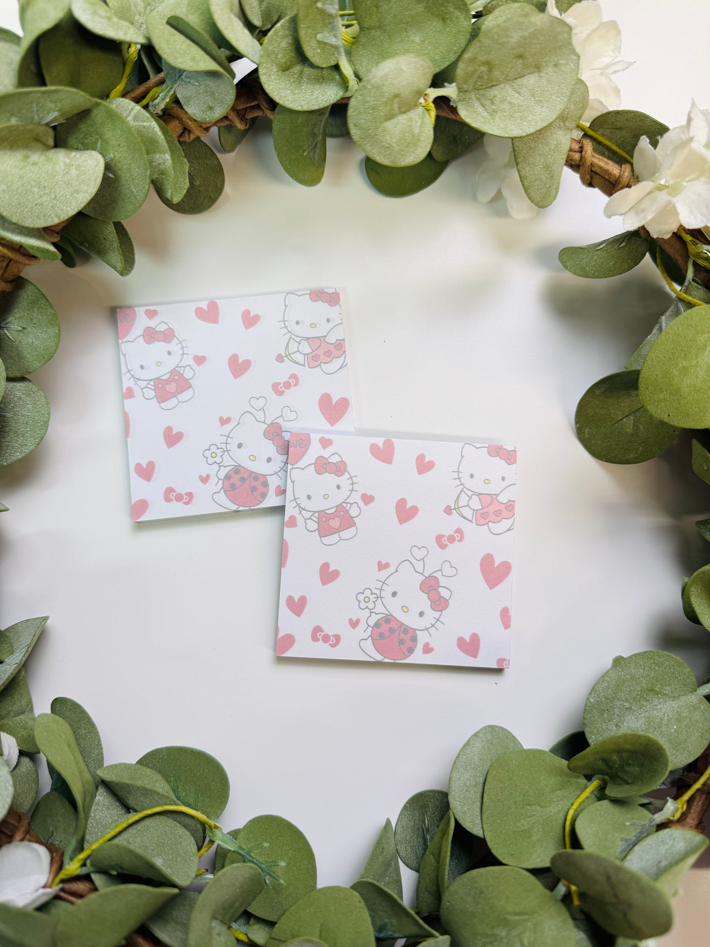 (PREORDER) KITTY HEARTS STICKY NOTE