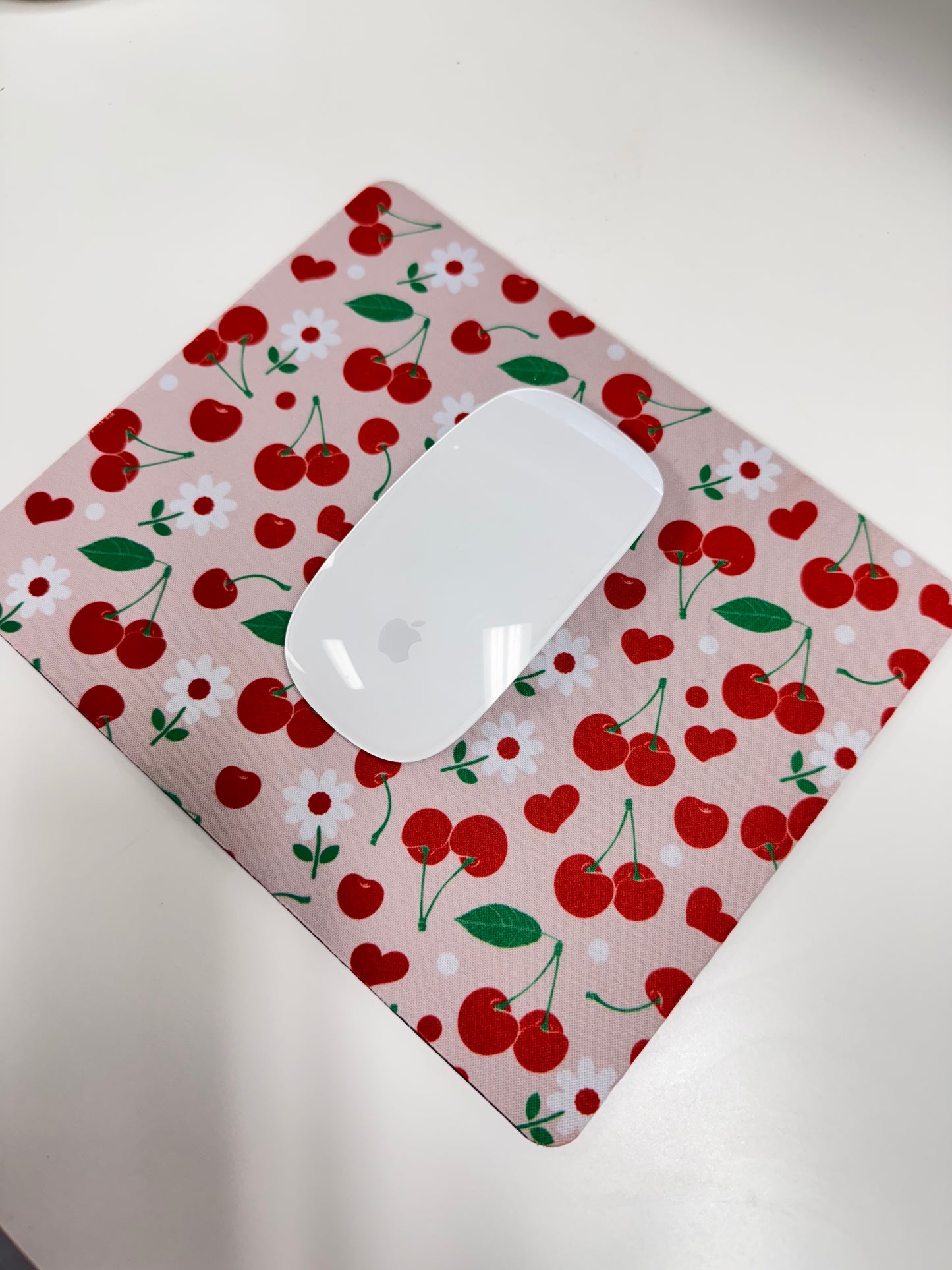 (RTS) CHERRY MOUSE PAD