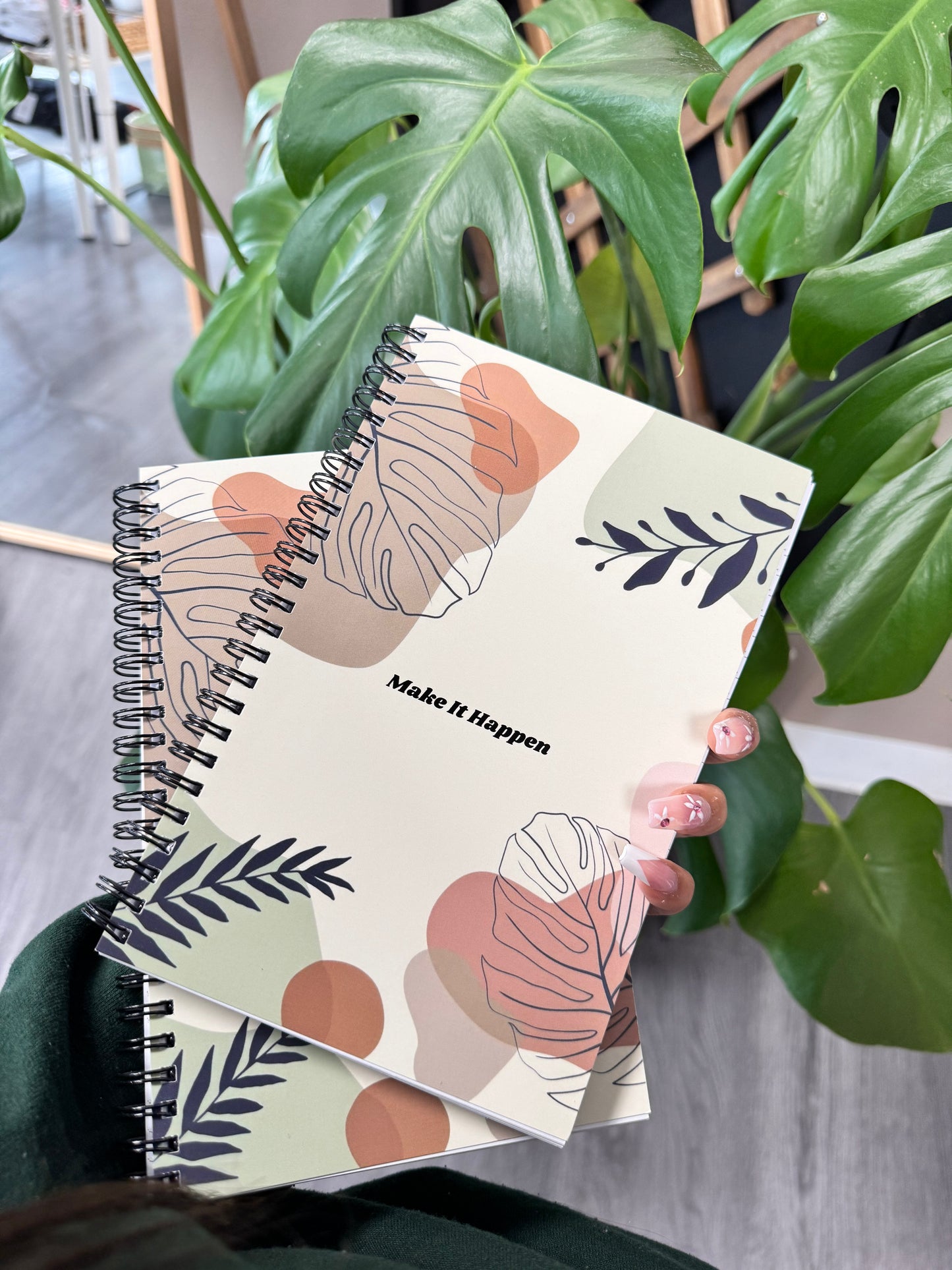 (RTS) MAKE IT HAPPEN NOTEBOOK