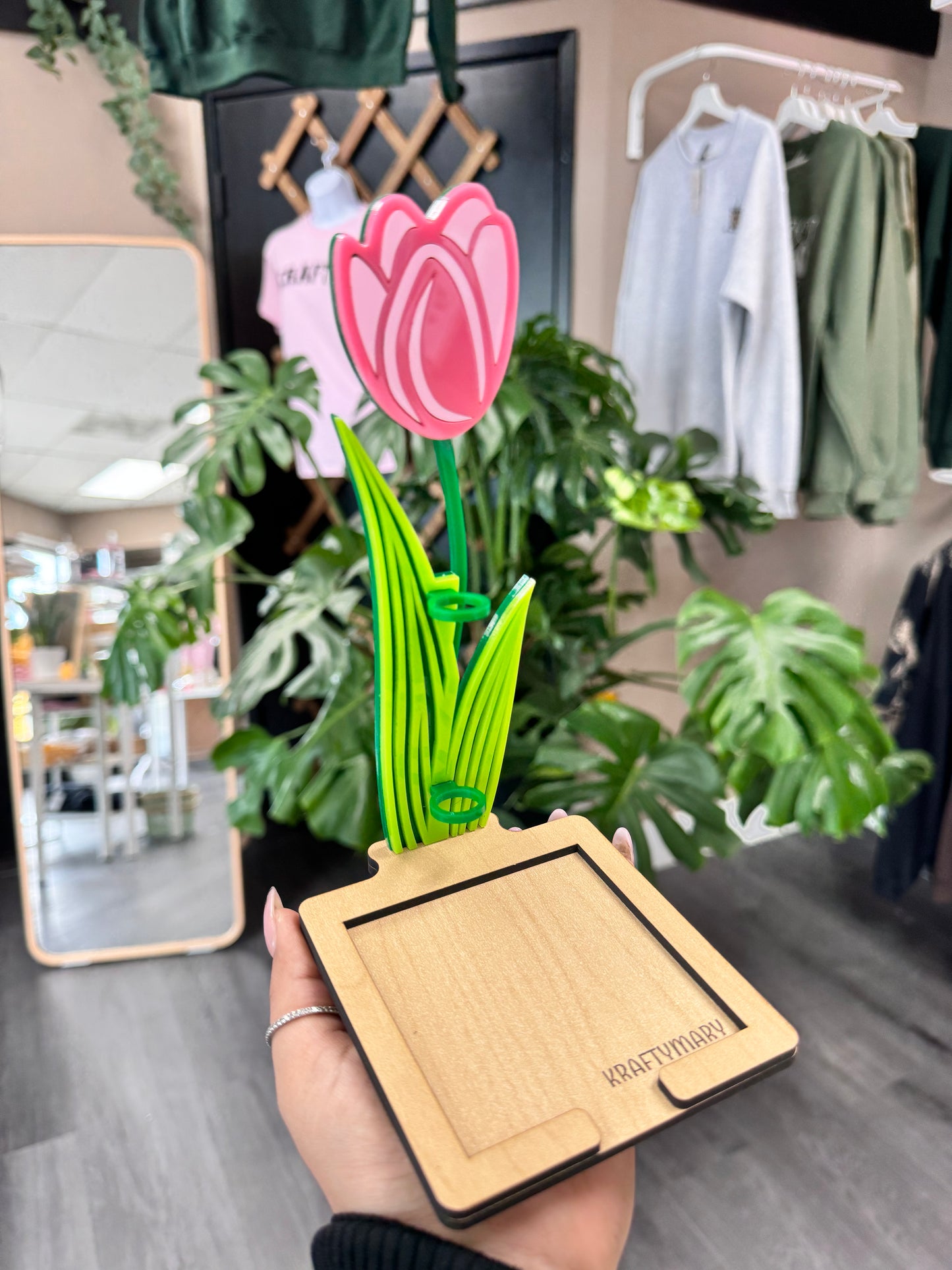 (RTS) TULIP STAND