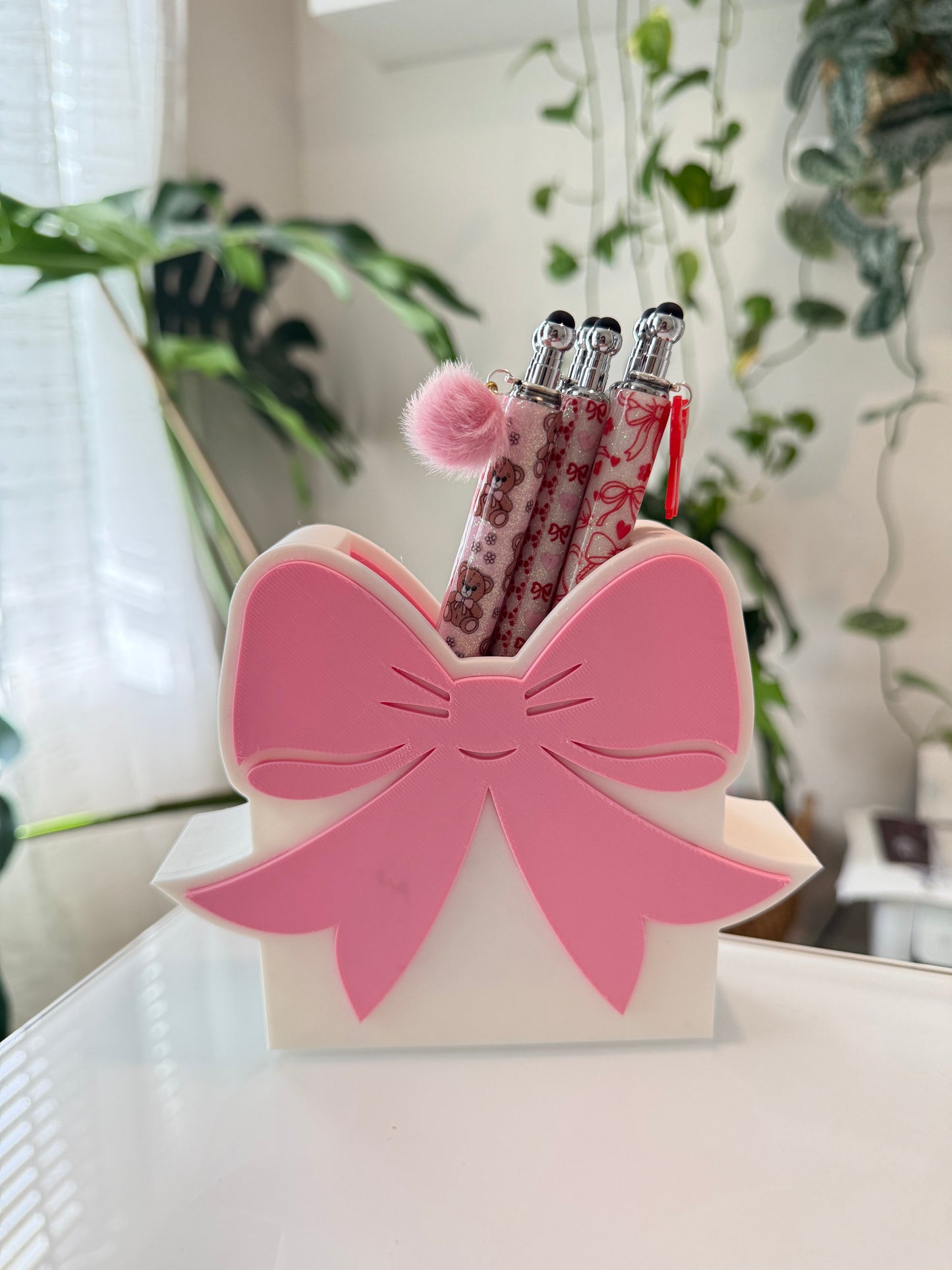 (RTS) CLASSIC PINK BOW PEN HOLDER