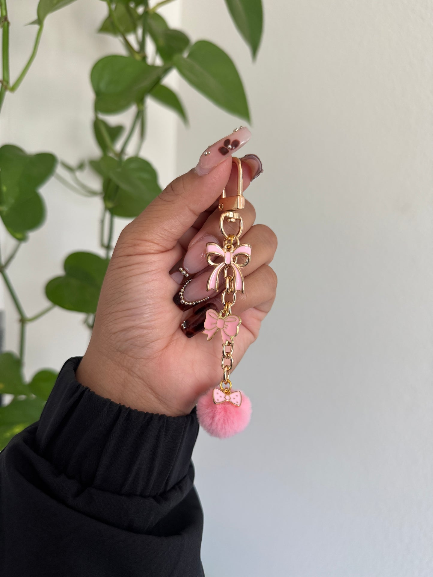 (RTS) PINK BOWS CHARM
