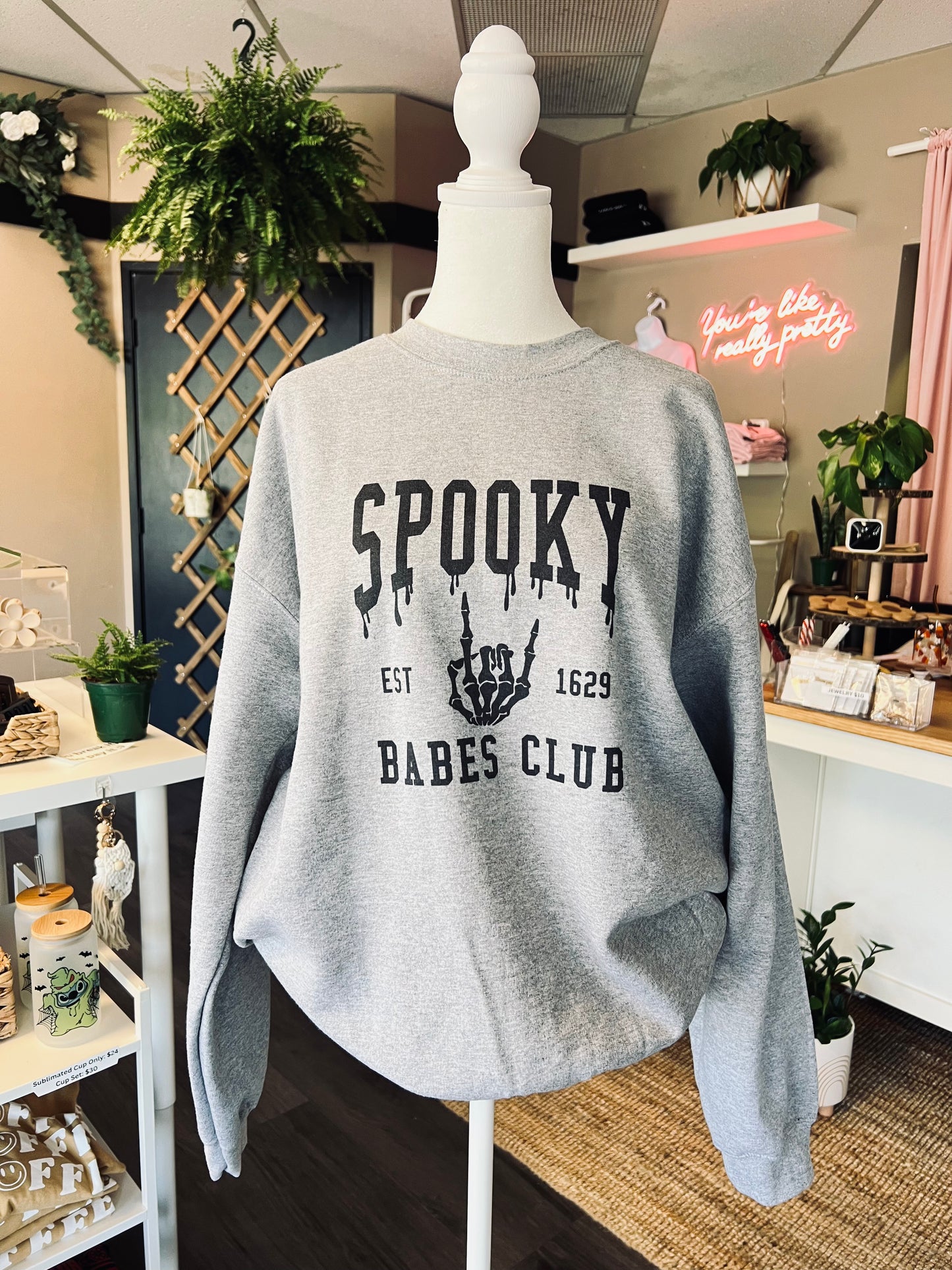 (RTS) SPOOKY BABE CREW