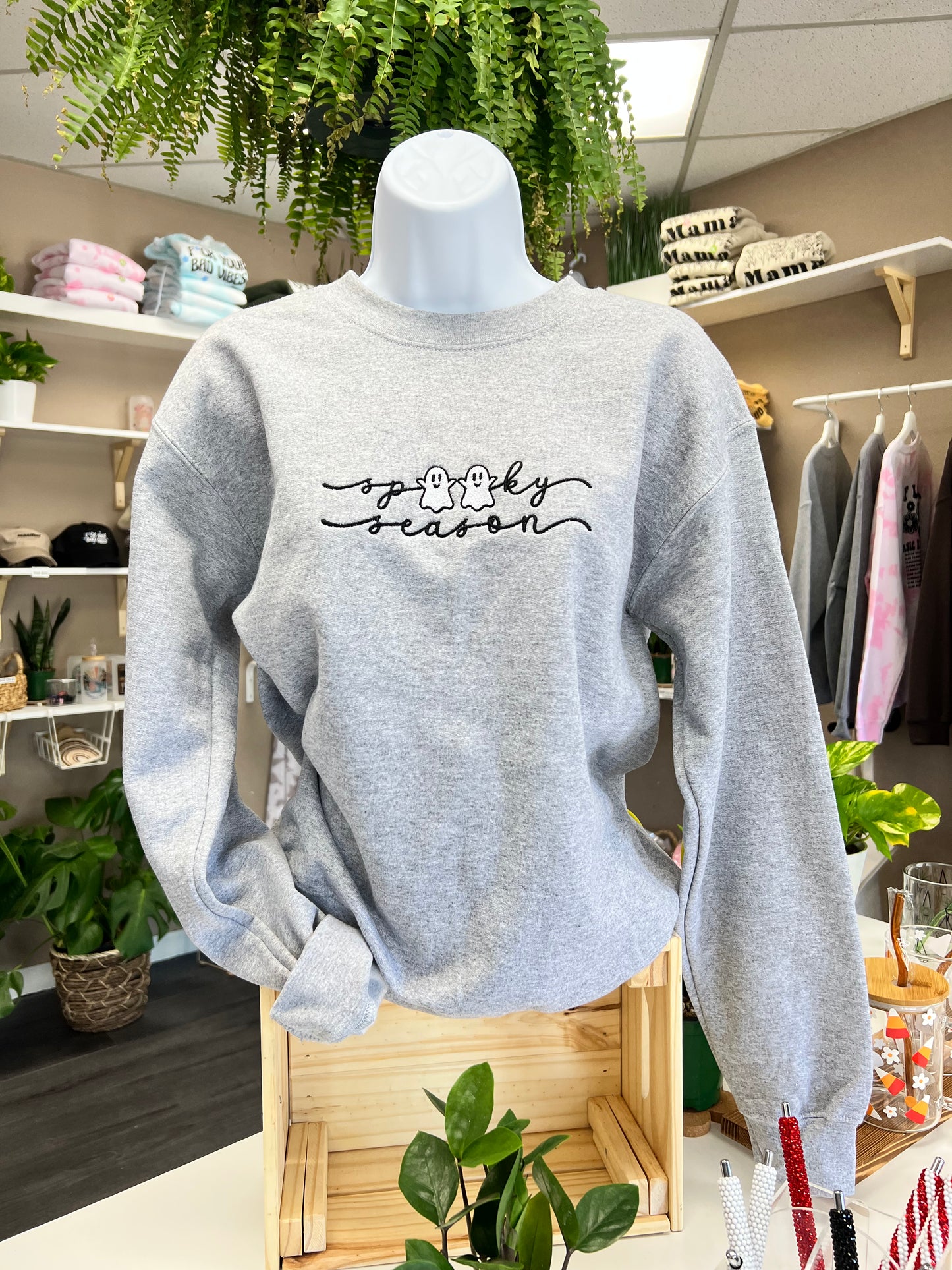 (RTS) SPOOKY SEASON GHOSTS-EMBROIDERED