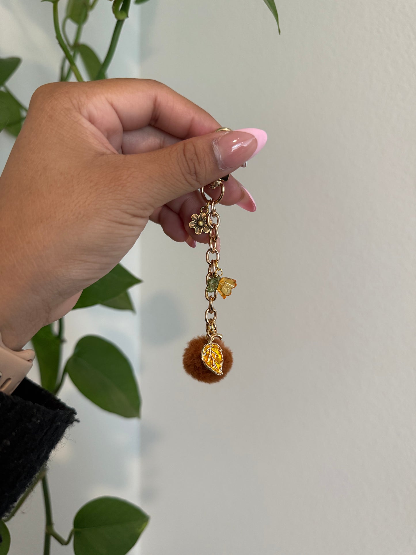(RTS) KRAFTY FLORAL CHARM
