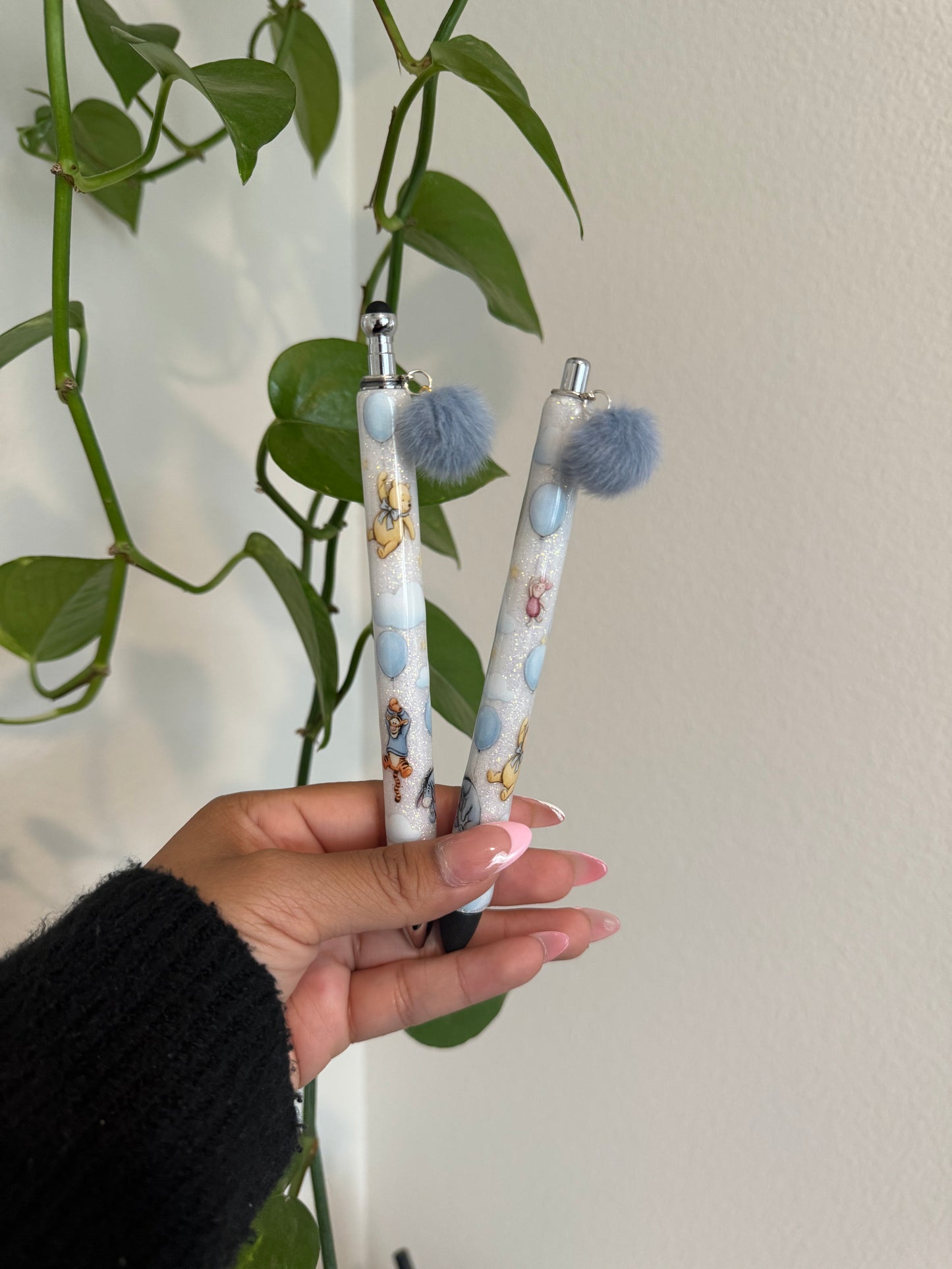 (RTS) BLUE POOH BEAR PEN W POM POM
