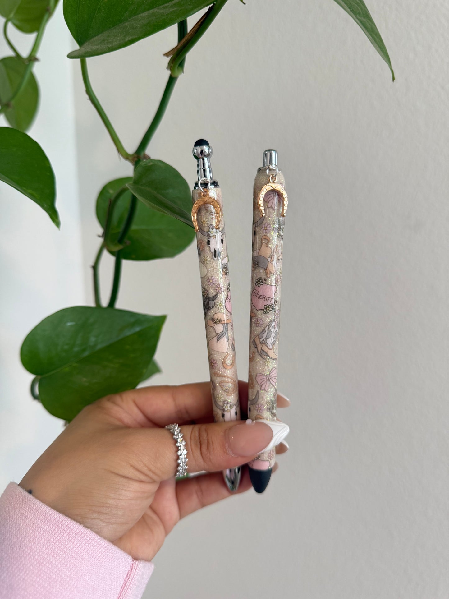 (RTS) COWGIRL VIBES PEN W CHARM
