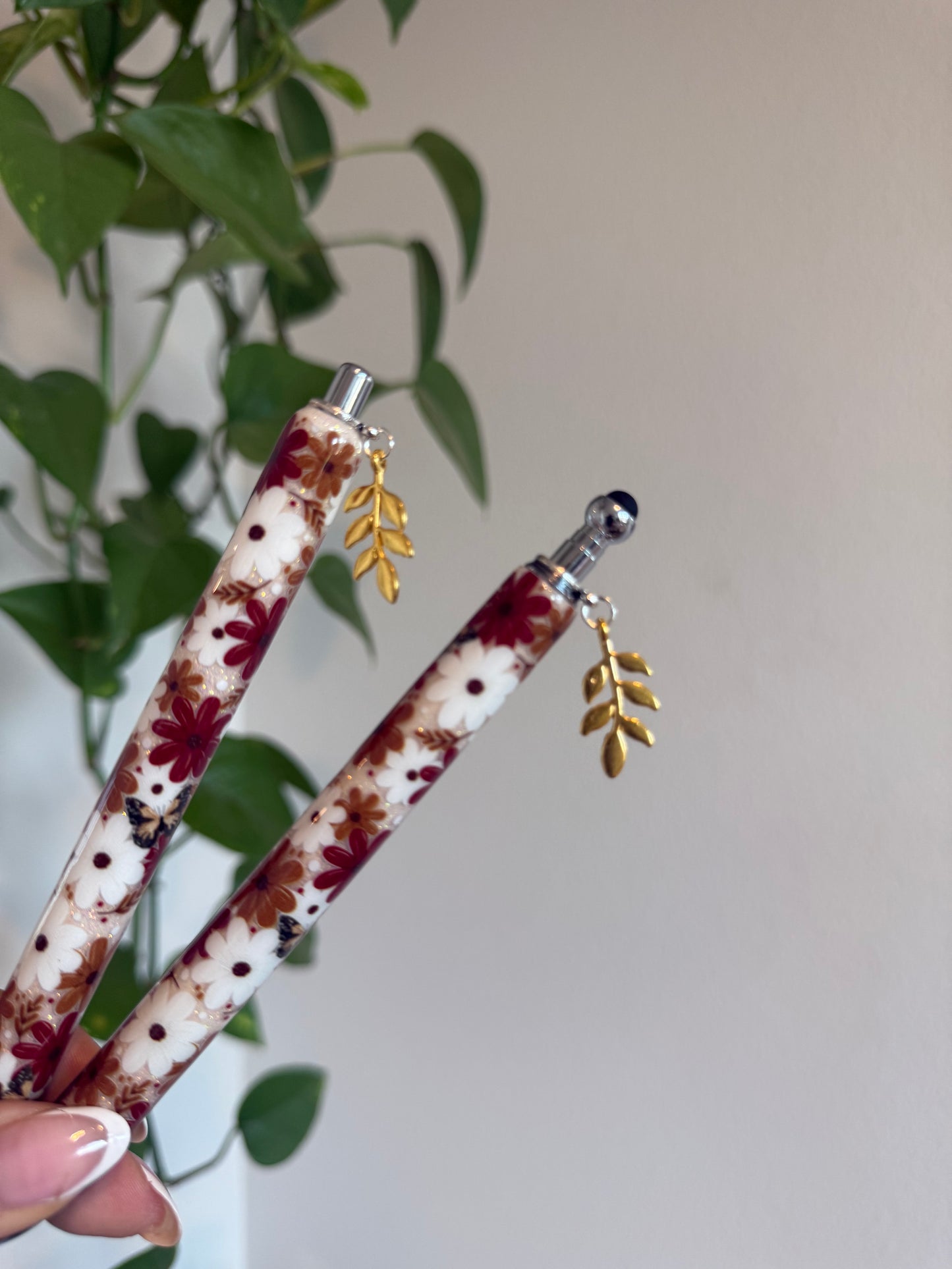 (RTS) FLORAL HARVEST PEN W CHARM