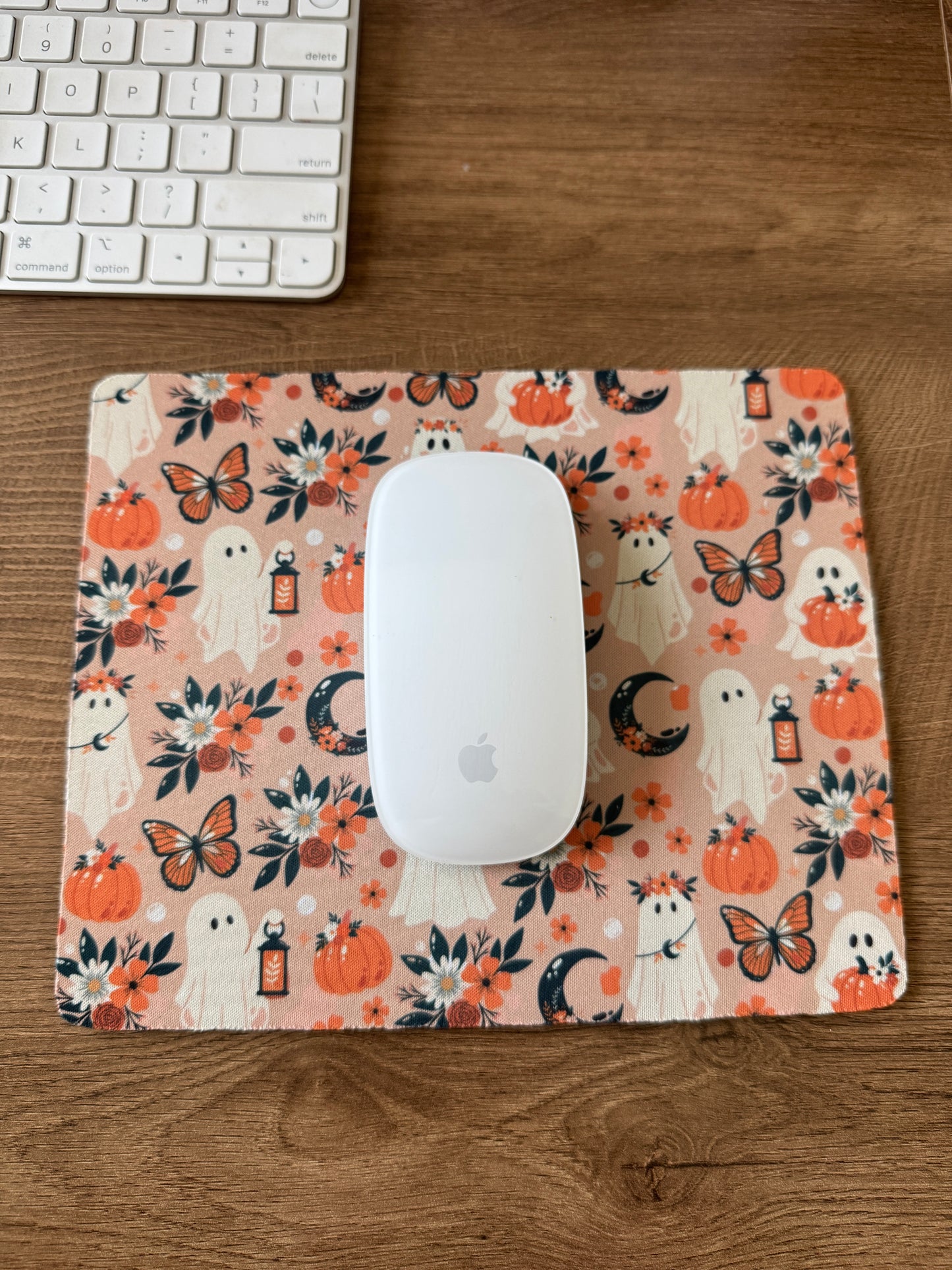 (RTS) WILD FLOWER GHOUL MOUSEPAD