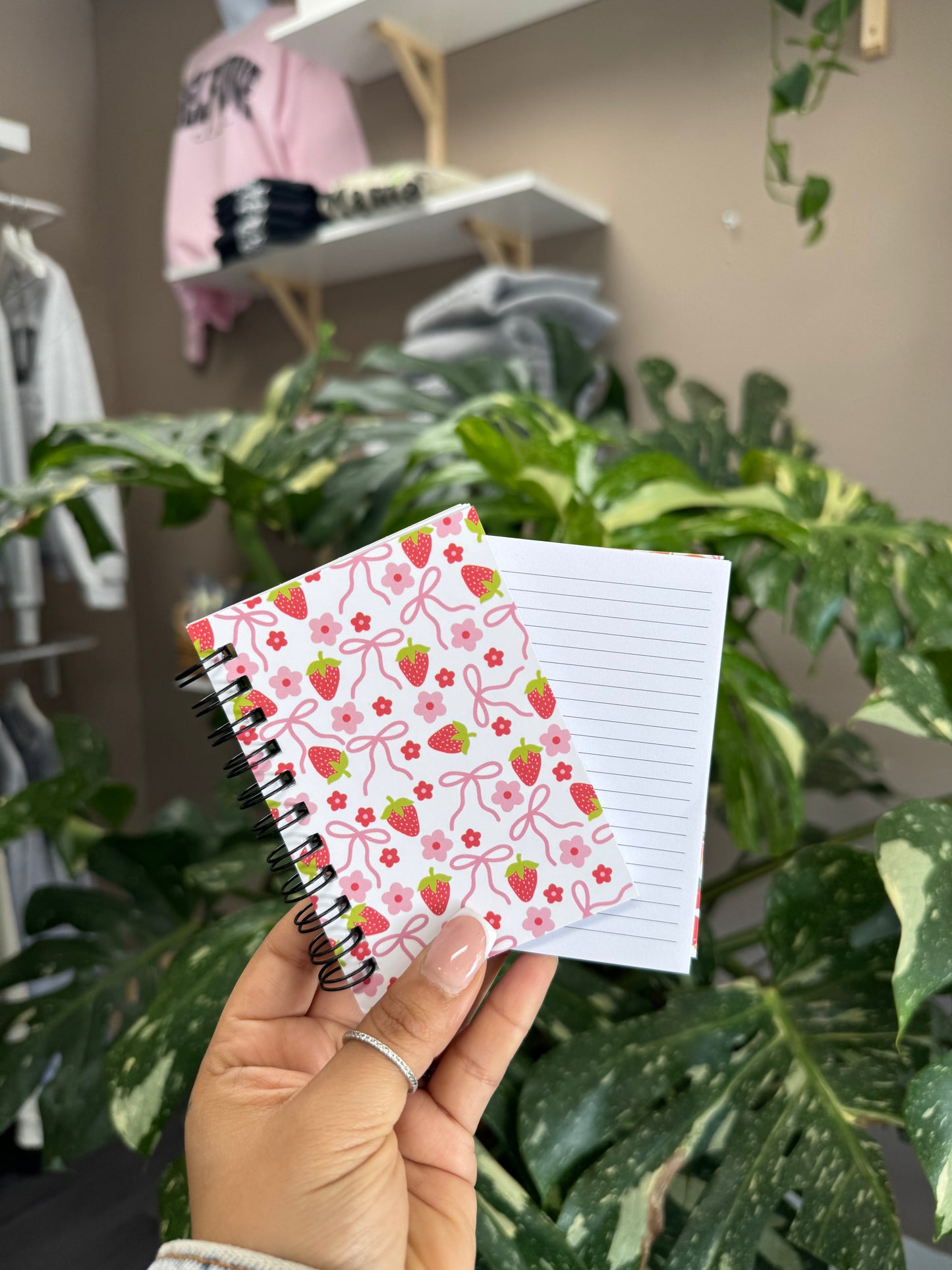 (RTS) STRAWBERRY COQUETTE TINY BOOK