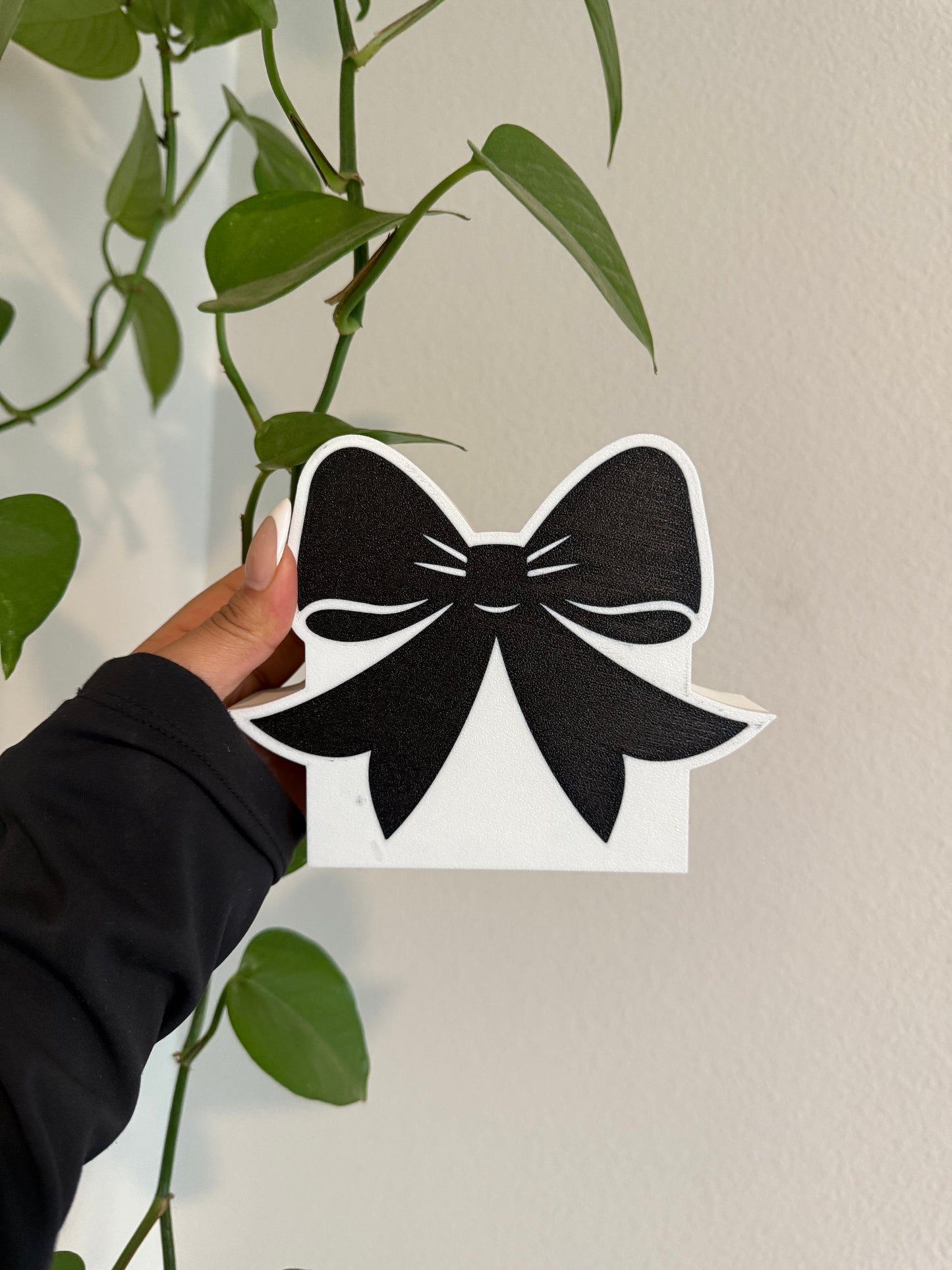 (RTS) BLACK BOW PEN HOLDER