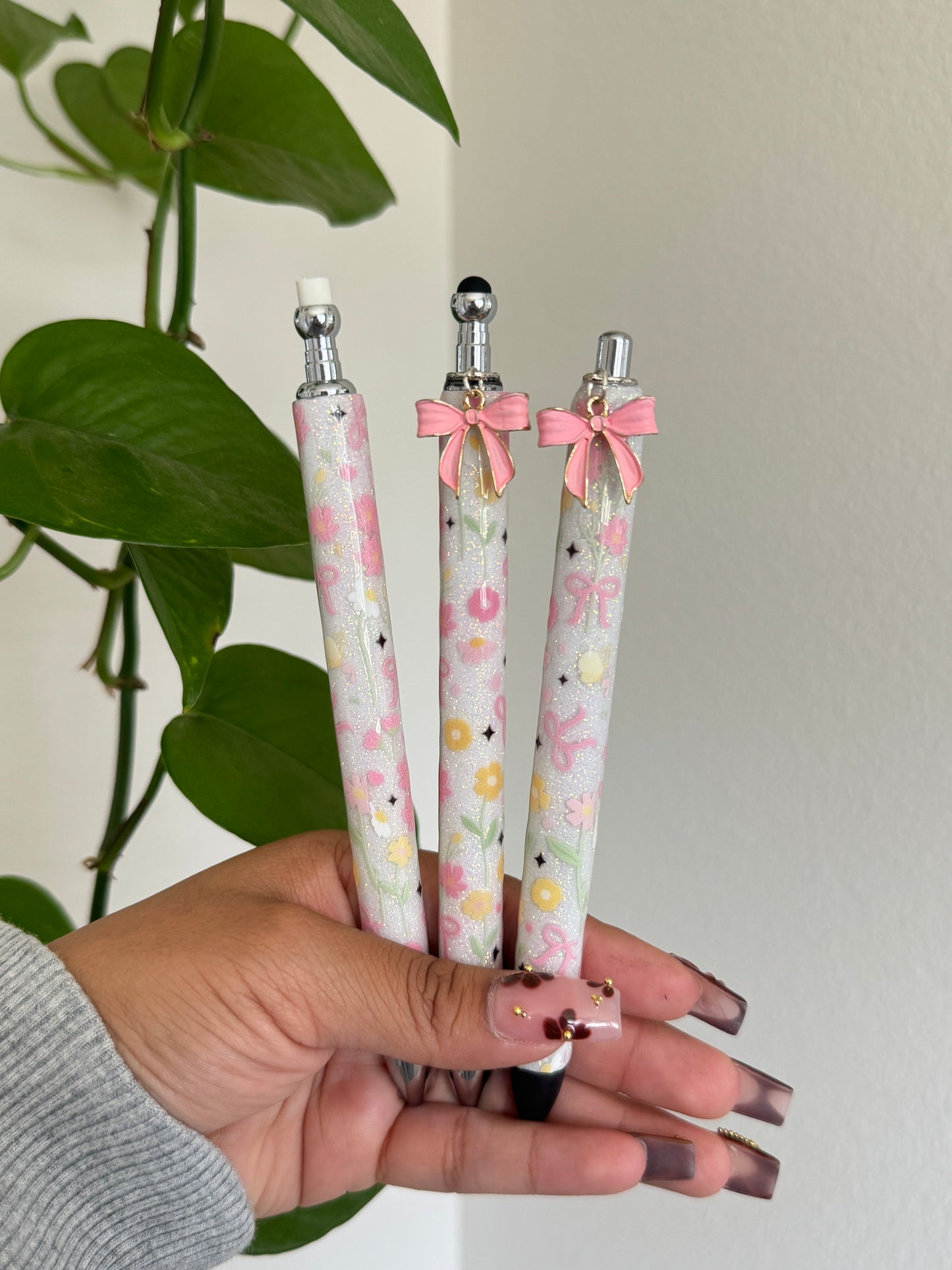 (RTS) SPRING COQUETTE 2.0 PEN W CHARM
