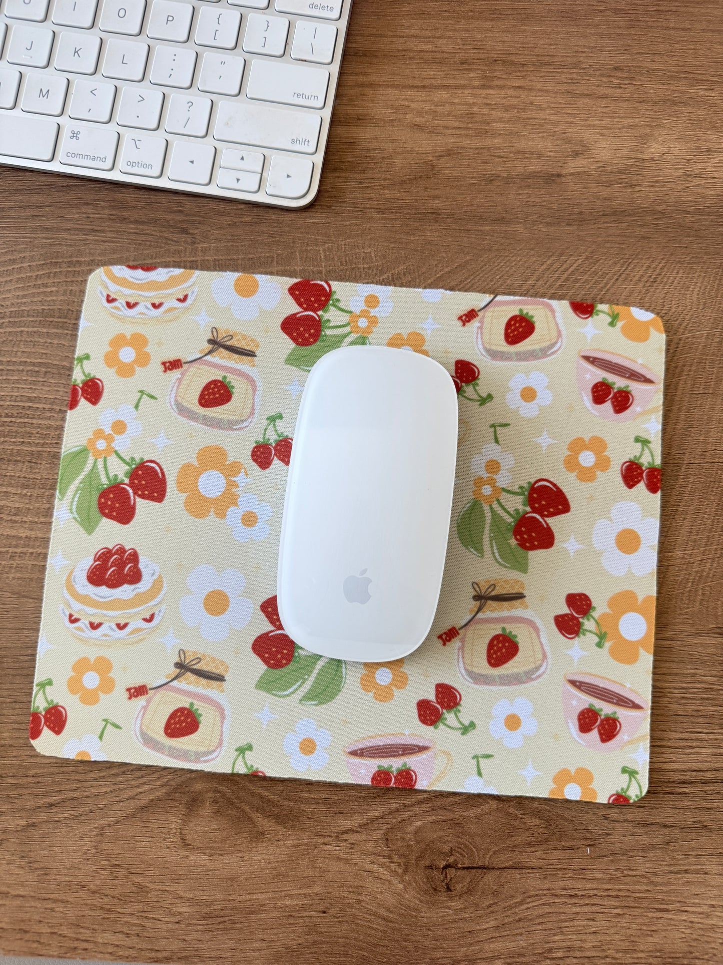 (RTS) STRAWBERY SHORTCAKE MOUSEPAD