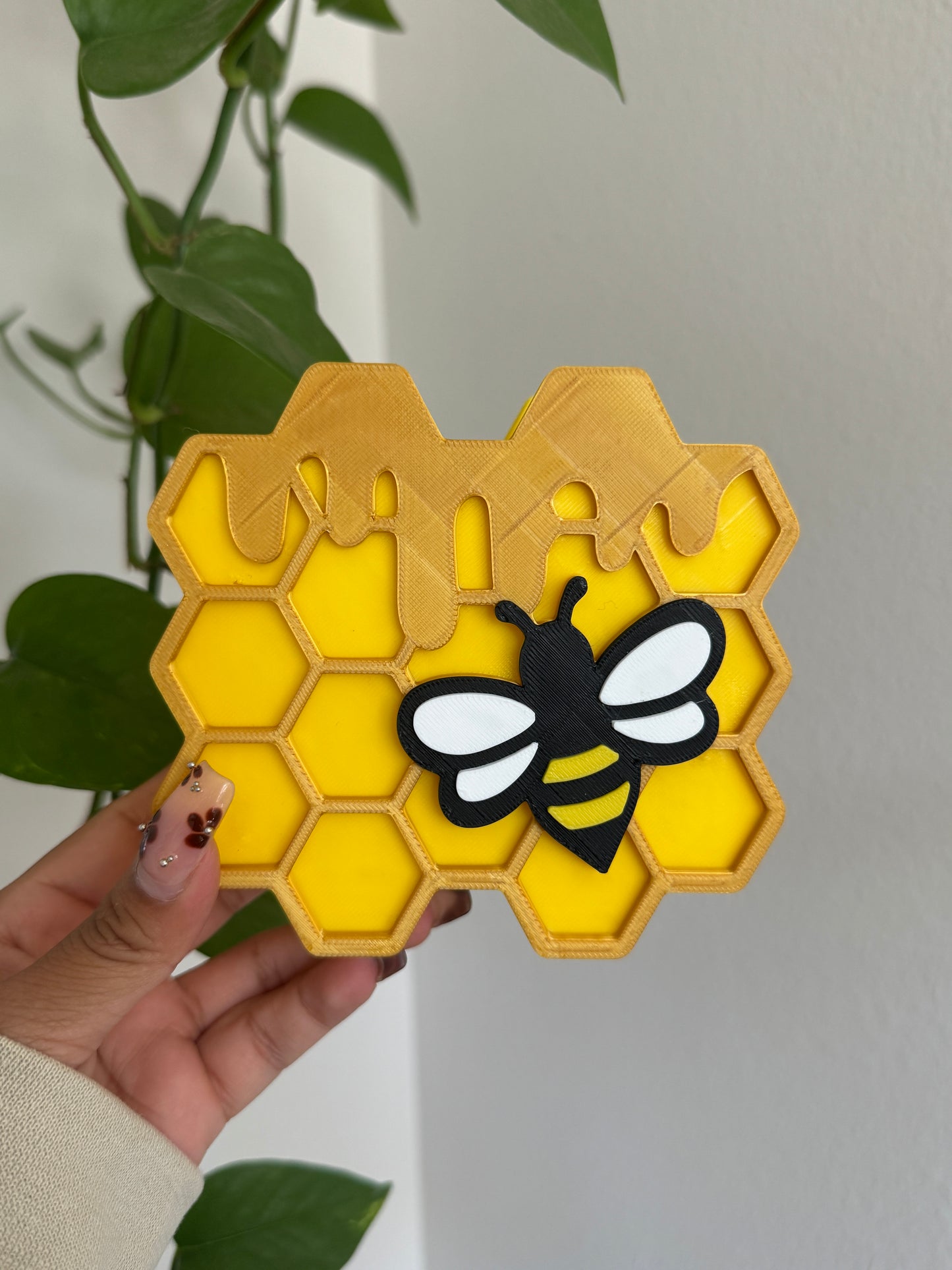 (RTS) BEE PEN HOLDER