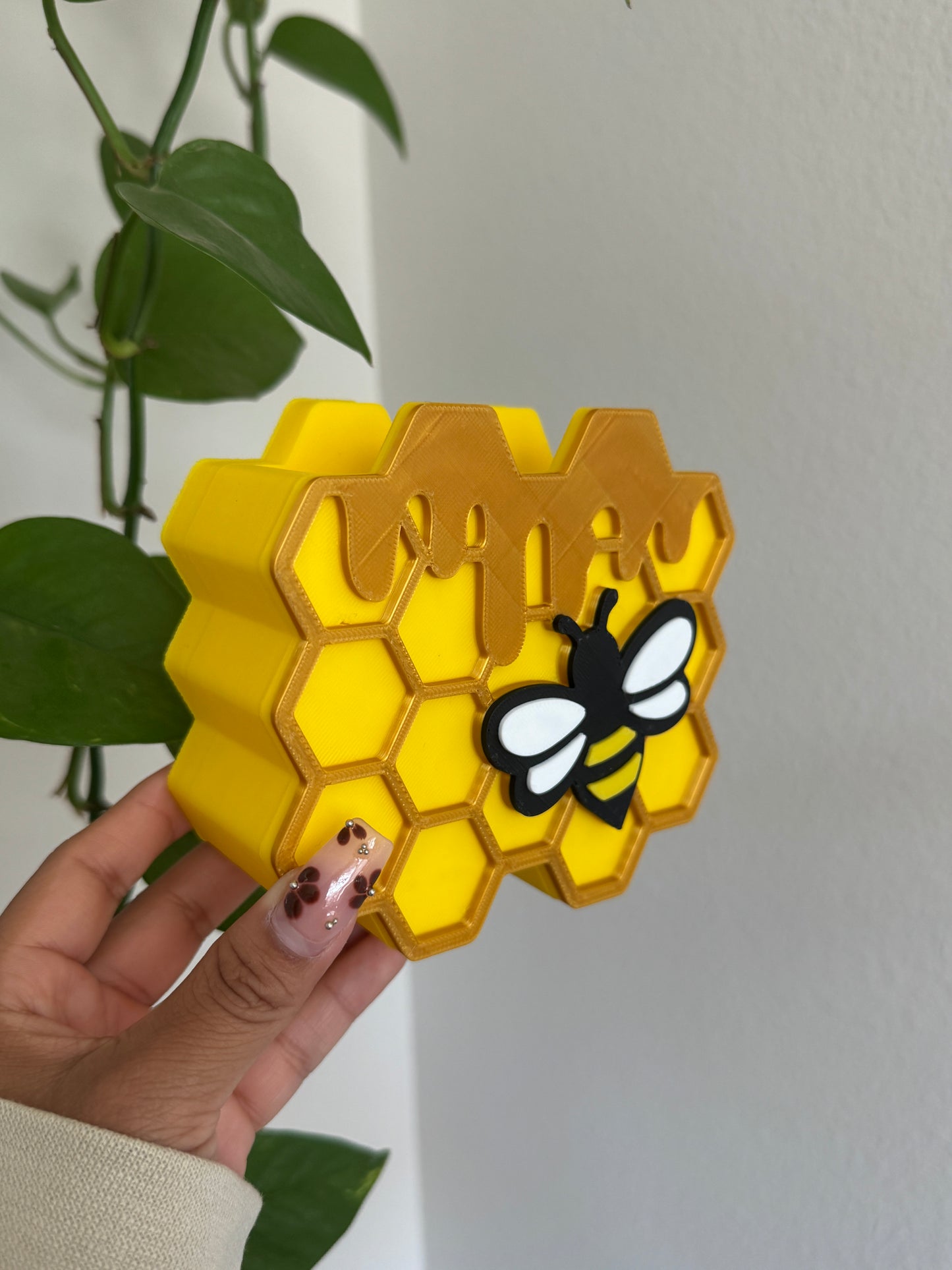 (RTS) BEE PEN HOLDER
