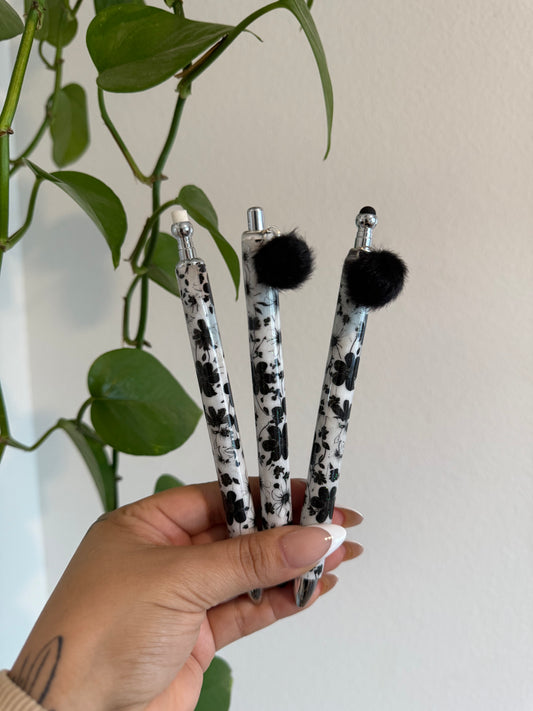 (RTS) MIDNIGHT BLOSSOM 2.0 PEN W CHARM