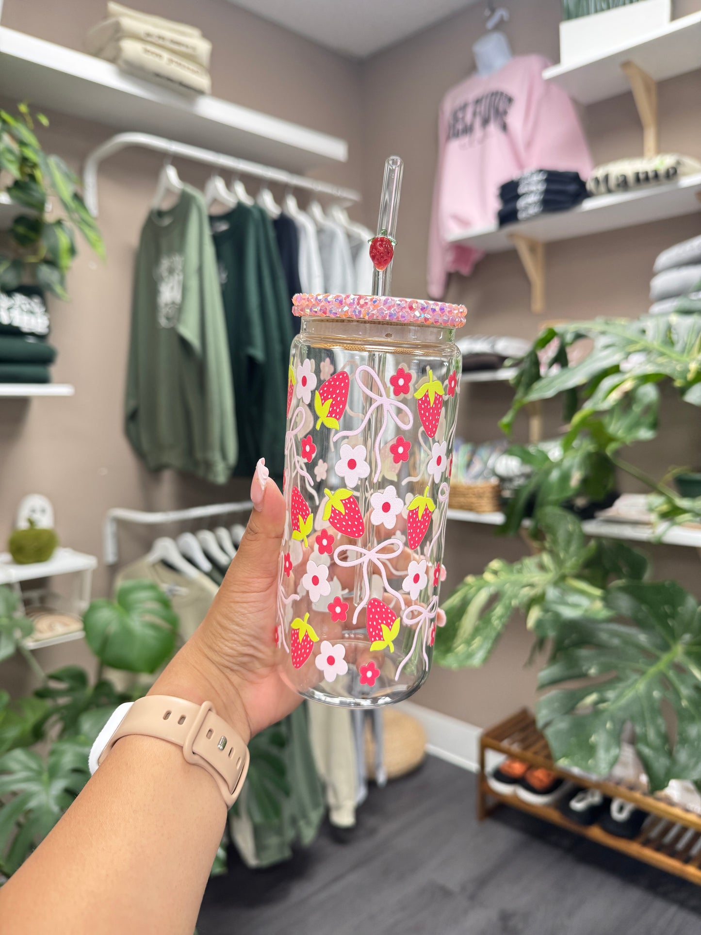 (RTS) STRAWBERRY COQUETTE DRINKWARE